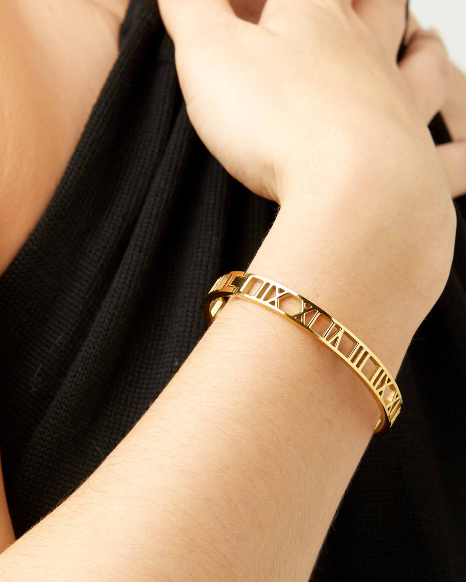 Gold Roman Numeral Bracelet Larosa Jewellery UK